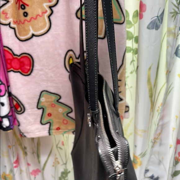 Michael Kors Black Tote Bag - Picture 6 of 11